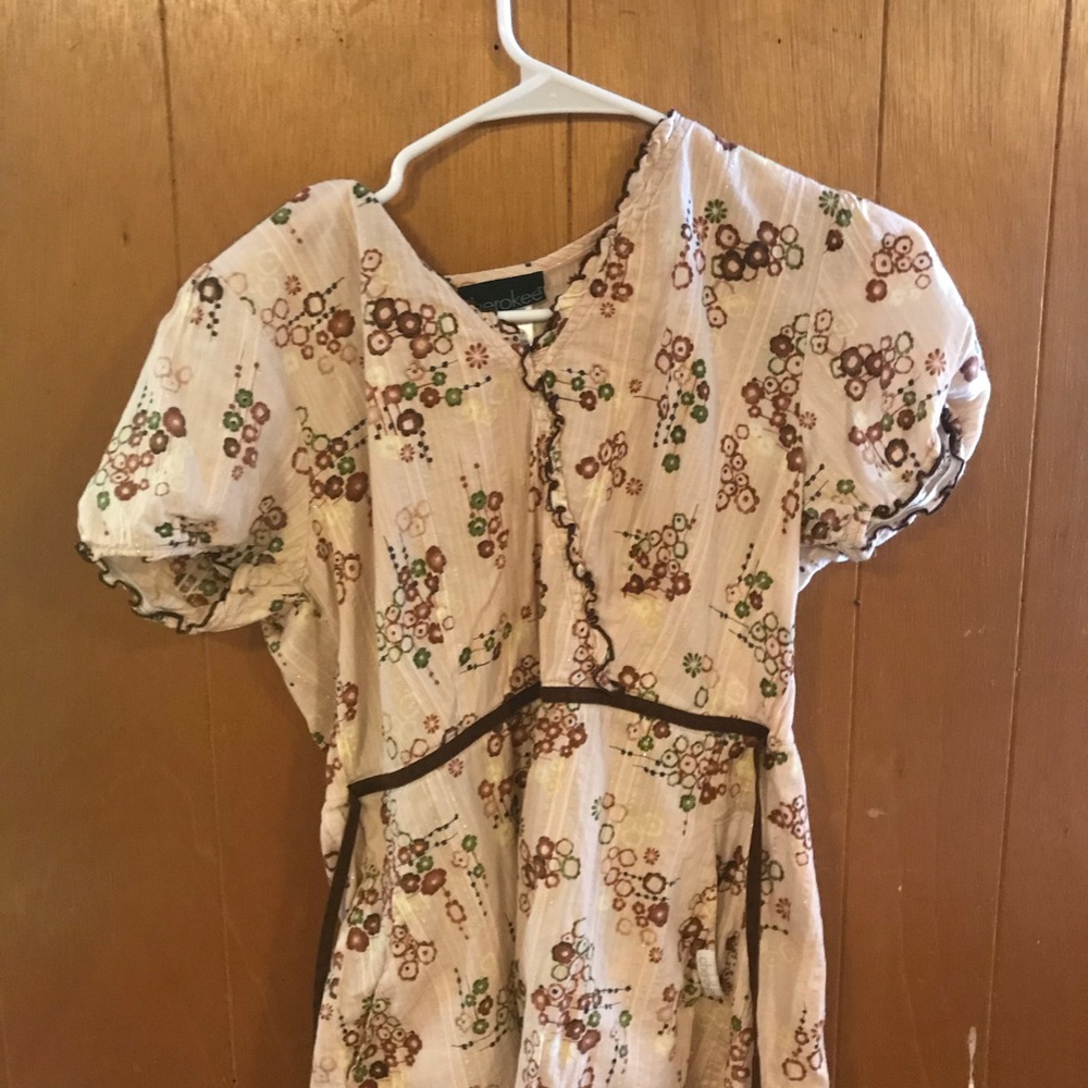 Cherokee scrub top